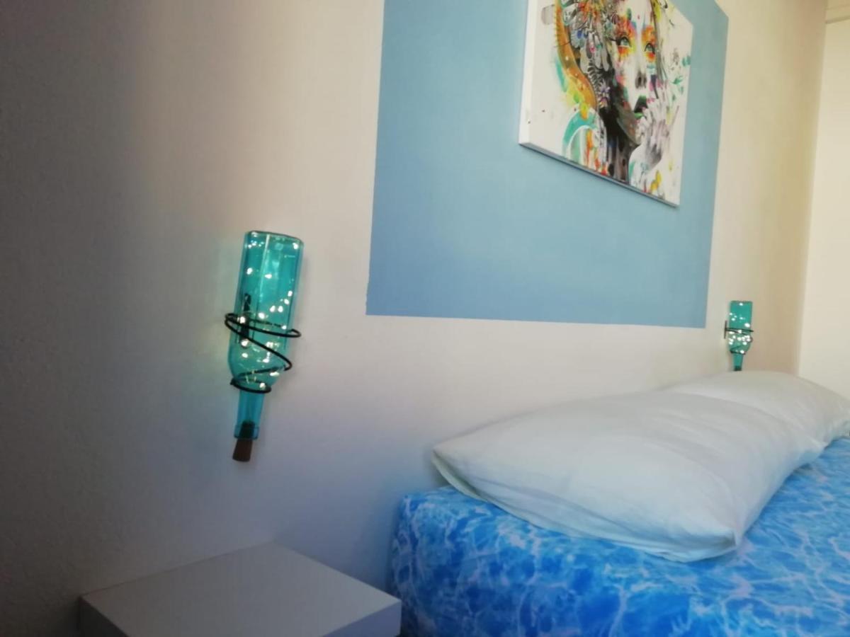 Prendas Antigas - Vacanze A Teulada Apartamento Exterior foto