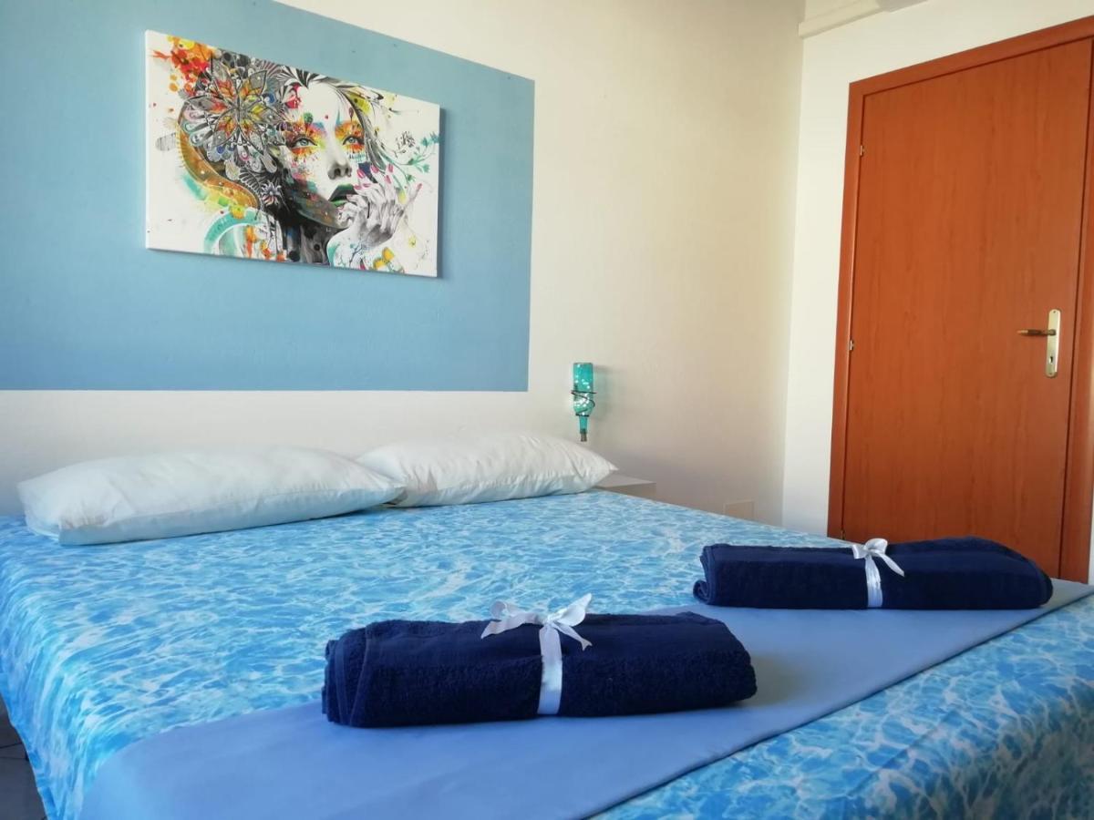 Prendas Antigas - Vacanze A Teulada Apartamento Exterior foto