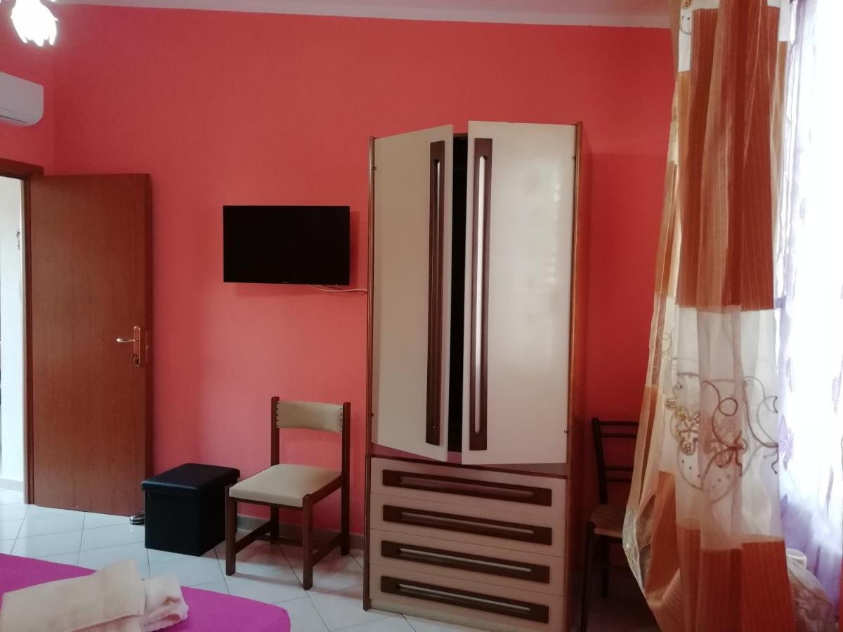 Prendas Antigas - Vacanze A Teulada Apartamento Exterior foto