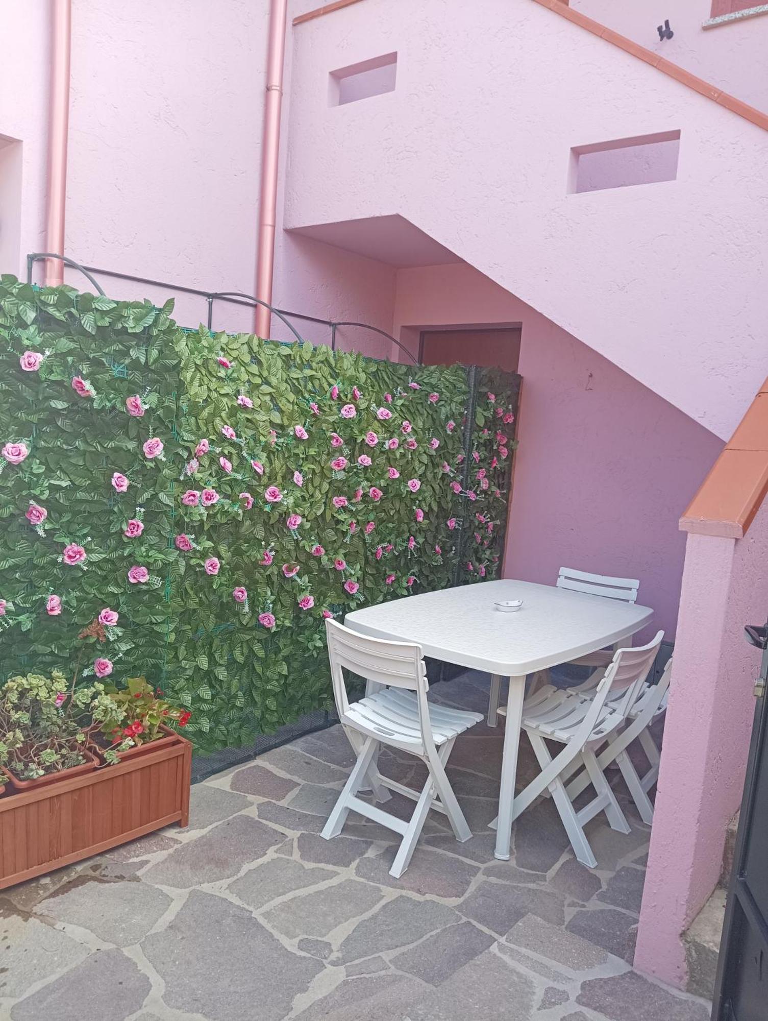 Prendas Antigas - Vacanze A Teulada Apartamento Exterior foto
